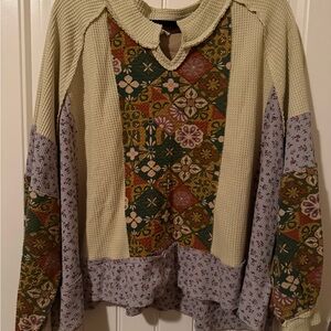 POL Textured Knit Sweater in Cream and Green